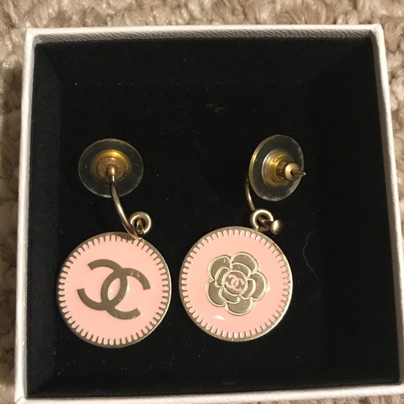Chanel gold and pink earrings - Picture 2 of 4